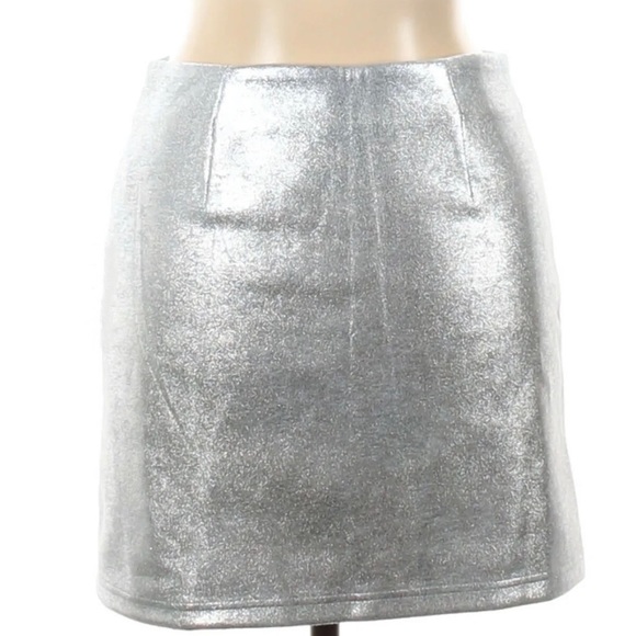 Forever 21 Silver Sparkly Spandex Metallic Mini Skirt, Medium - Picture 4 of 12